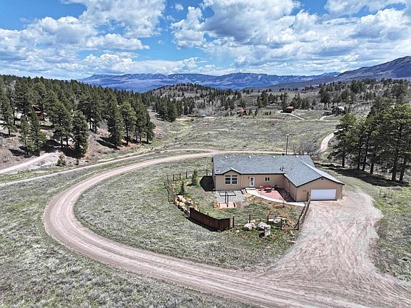 2nd image of 360 Forest Hill Rd