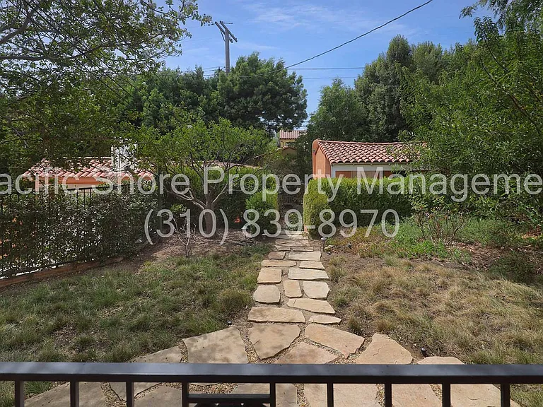 1229 Geneva St — Photo 38