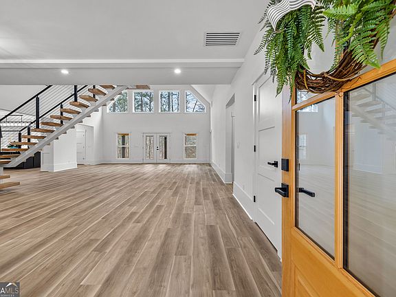 5th image of 354 Turner Rd