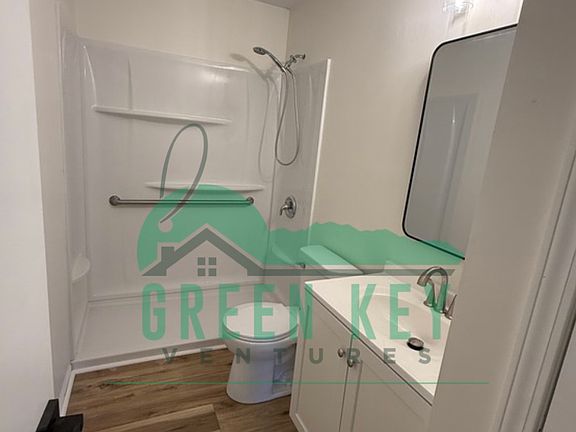 5th image of 6866 Maple Heights Dr
