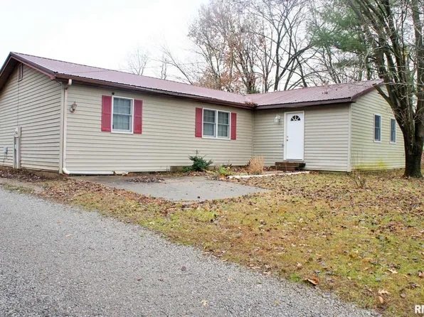 935 Triple South Rd, Harrisburg, IL 62946