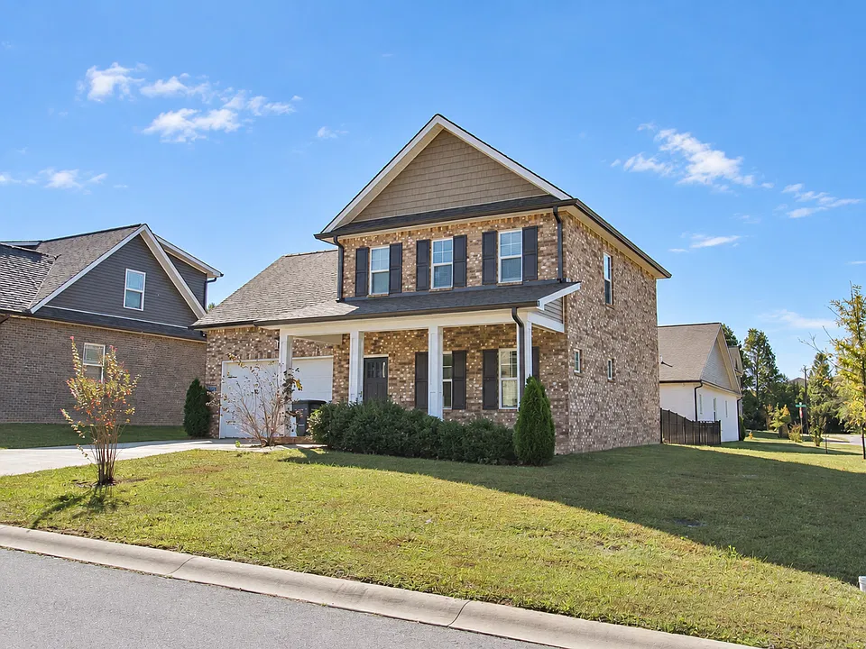 1412 Brook Hill Dr