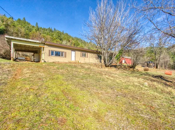 960 King Mountain Trl, Wolf Creek, OR 97497