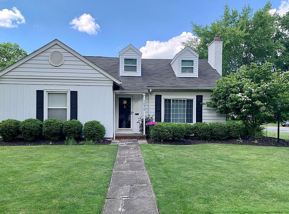 1st image of 1079 Greenvale Ave
