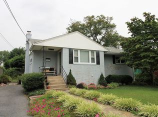 12506 Rosebud Dr, Rockville, MD 20853