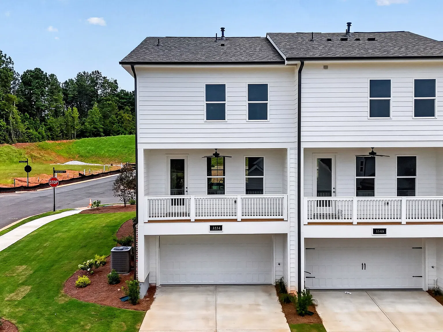 3 bed, 3.5 bath, 1603 sqft, $2,100 — Photo 4