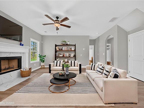 3rd image of 72 Lee Road 2235 Rd