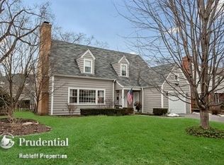 443 Highcrest Dr, Wilmette, IL 60091