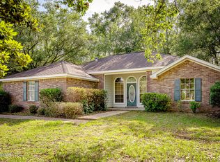 8113 Barron Rd, Moss Point, MS 39562