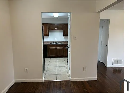 1 bed, 800 sqft, $1,300 — Photo 4
