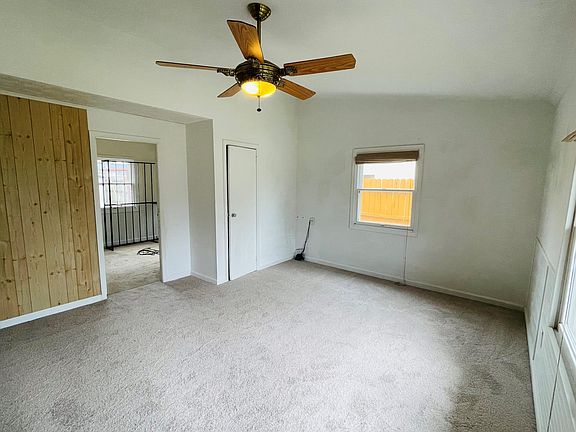 4th image of 233 Prentice Dr
