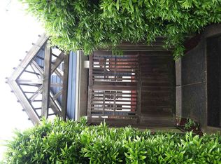 1522 NE 75th St, Seattle, WA 98115