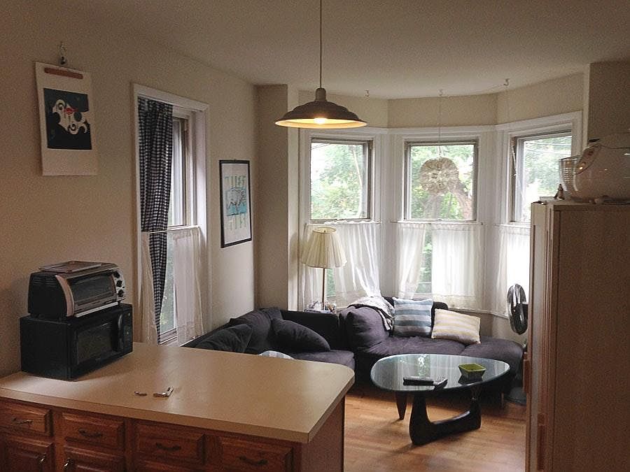 Dining/Living room 
(Shown here with tenant's furnishings)