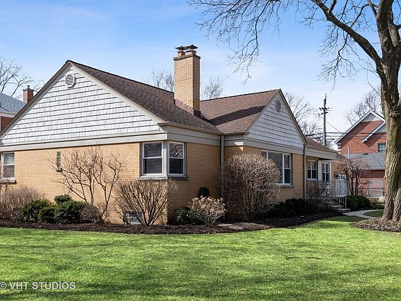 4th image of 6252 N Hiawatha Ave