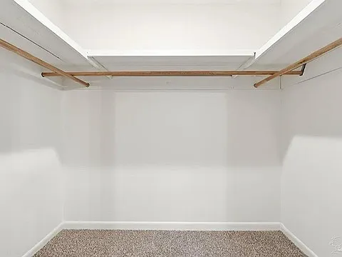 910 Whisperwood Ln S — Photo 23