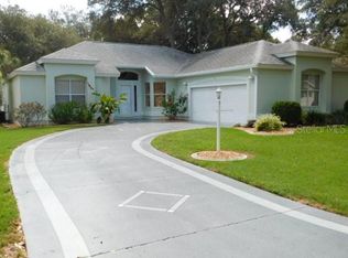 215 Del Rio Dr, Lady Lake, FL 32159