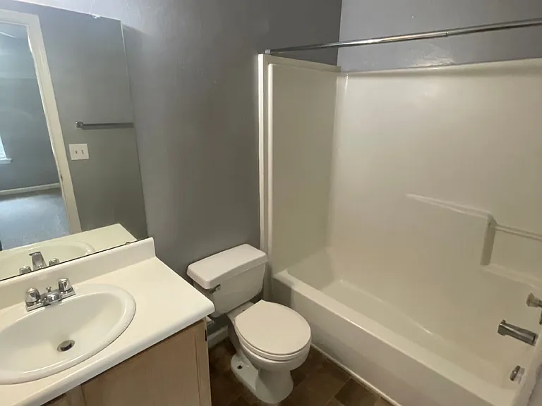 105 Valencia Dr #B — Photo 9