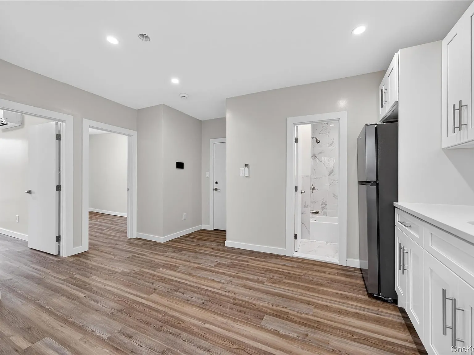 2 bed, 1.0 bath, 700 sqft, $1,400 — Photo 1