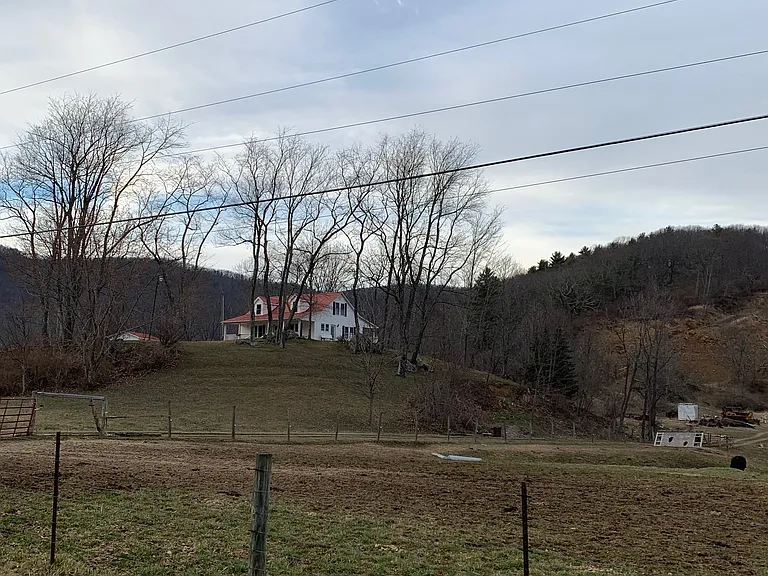 street view of the Comers Rock Lodge