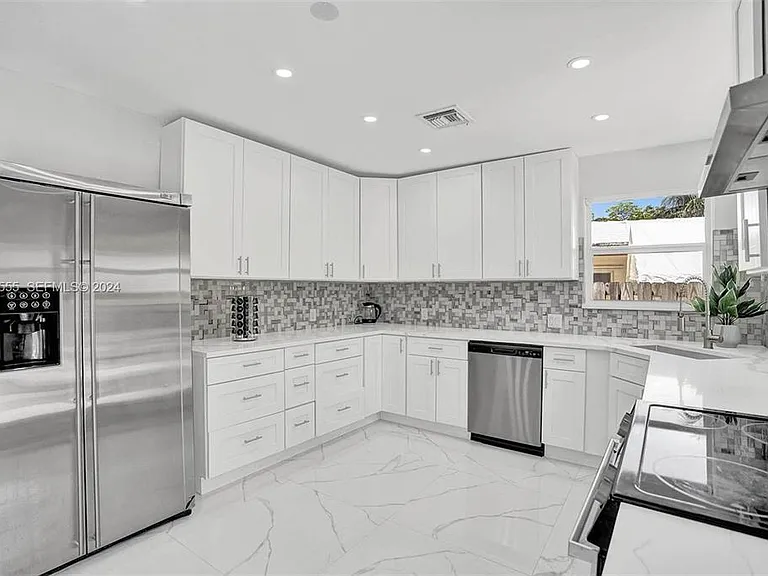 3421 Dover Rd — Photo 10