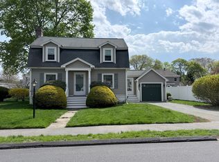 12 Puritan Rd, Danvers, MA 01923