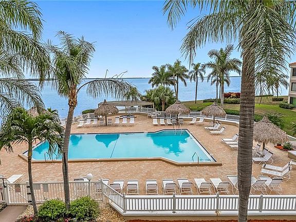 3rd image of 6322 Palma Del Mar Blvd S APT 313