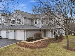 1313 Brookdale Dr, Carpentersville, IL