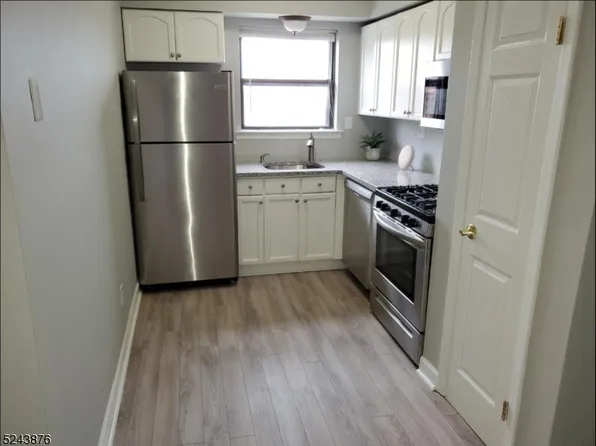 602 Nottingham Way, Raritan Twp., NJ 08822