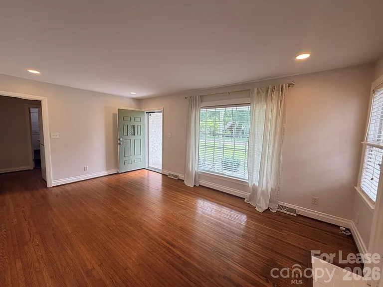 1411 Richland Dr — Photo 10