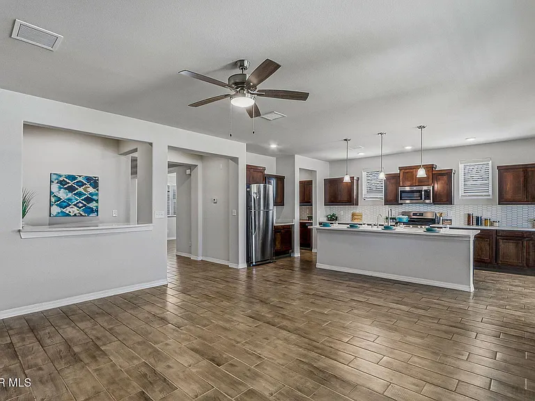 7509 Enchanted Park Dr — Photo 25