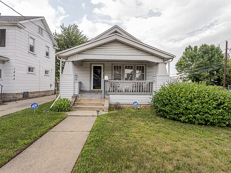 1802 Loxley Rd — Photo 1