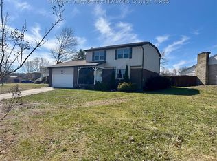 102 Shan Ln, Hurricane, WV 25526