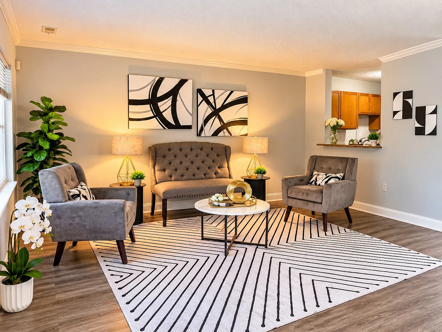 3 bed, 1160 sqft, $2,190 — Photo 3