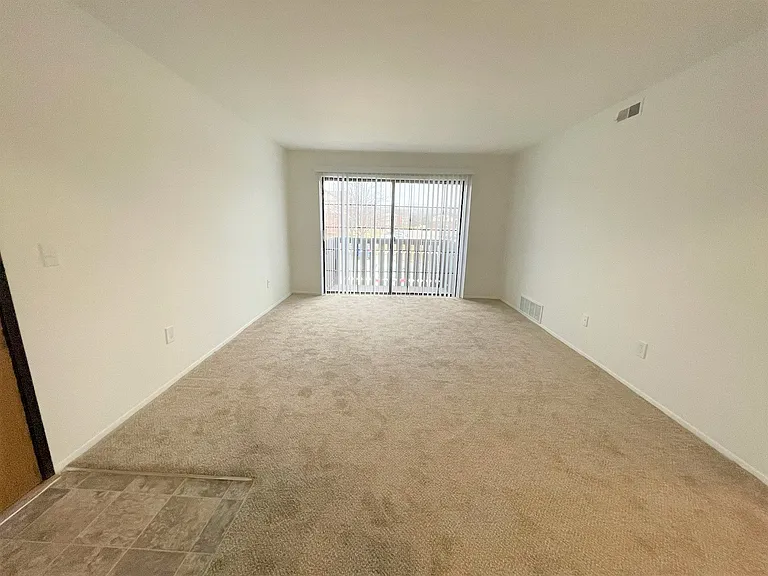 Charter Oaks Apartments — Photo 192
