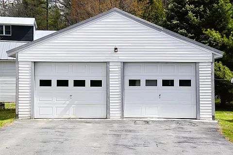 2nd image of 8 Fern St