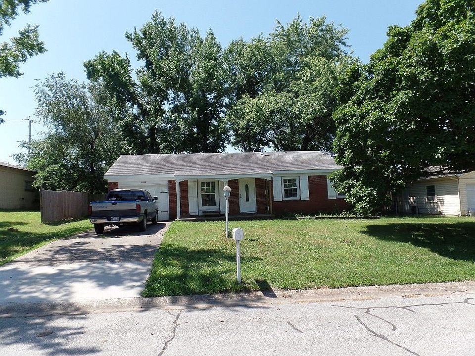 1st image of 1812 W Pine St