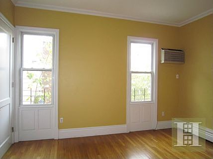 3rd image of 39 Victory Blvd APT 3F
