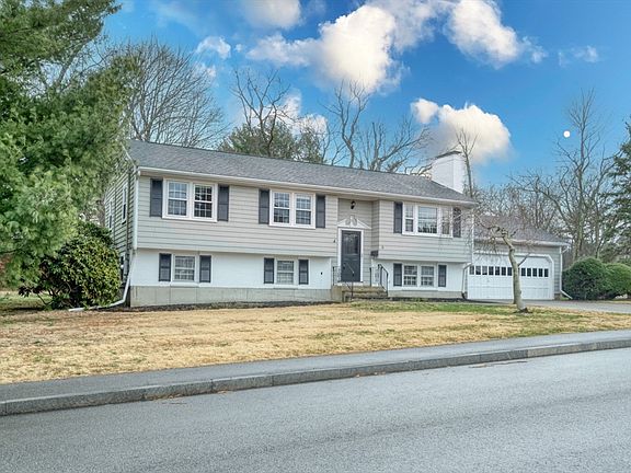 3rd image of 74 Ryder Rd