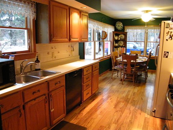 3rd image of 109 Hilton Ln