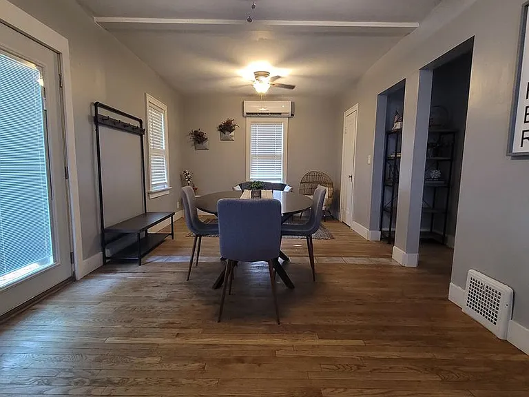 3428 Lafayette Ave — Photo 5