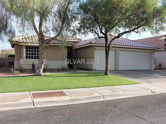 3rd image of 1067 Oak Shade Ln