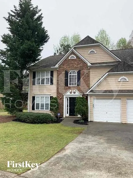 3 bed, 2.5 bath, 2112 sqft, $2,405 — Photo 1