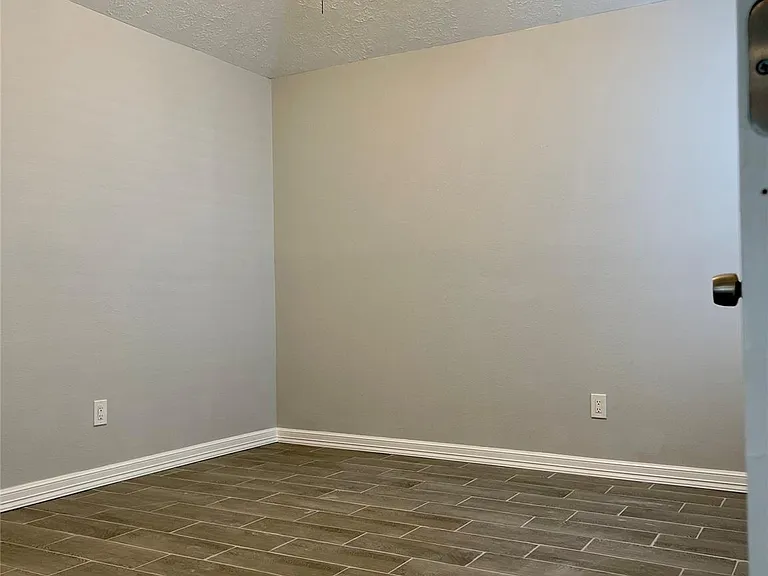 9415 Westacre Pl — Photo 22