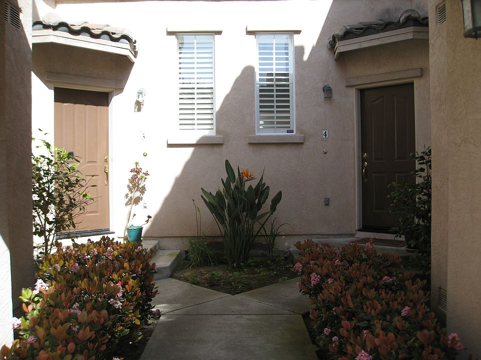 Entry from walkway