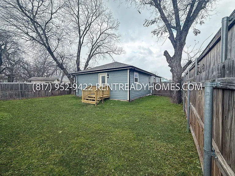 1824 Carver Ave — Photo 17