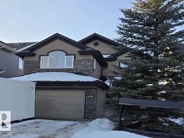 1239 McKinney Ct NW, Edmonton, AB T6R 0B7