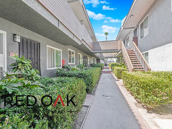 3rd image of 1648 1/2 Del Amo Blvd #209
