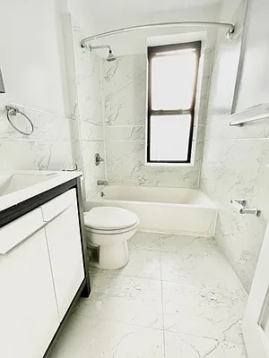 Rented by Bohemia Realty Group | media 8