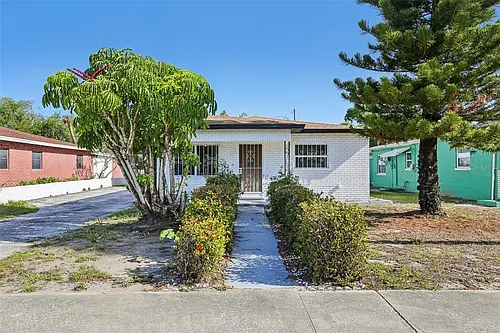 1911 22nd Ave S Photo 1