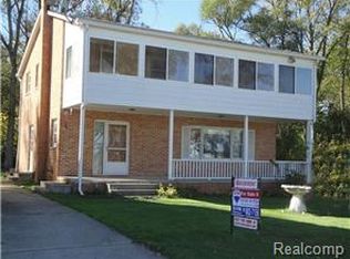 8518 Oreview Ave, Brighton, MI
